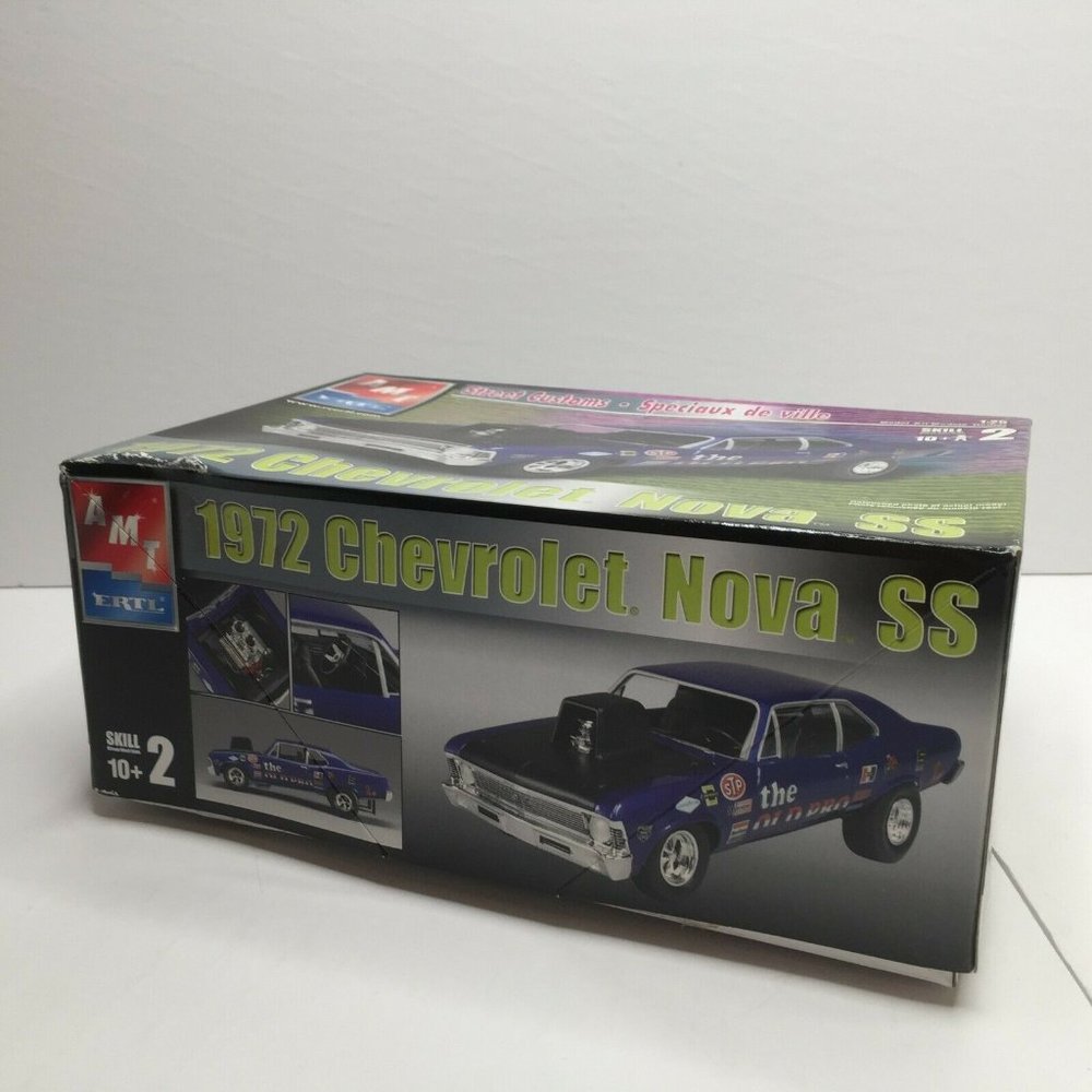 AMT 1972 Chevrolet Nova SS Model Kit Street Customs Skill Level 2 Glue Paint